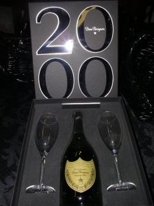 Dom Perignon Gift w/ 2 Glass Flutes 2000 750 ml